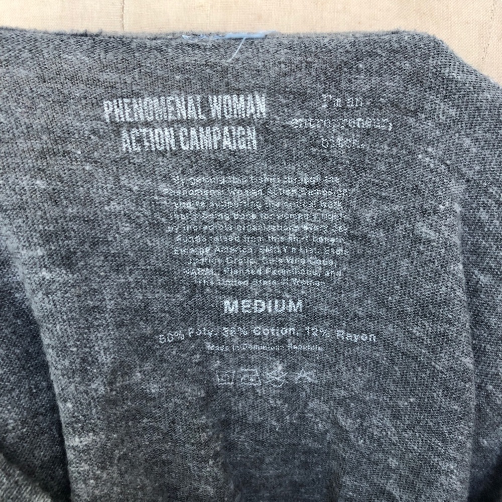 Phenomenal Woman Action Campaign T-shirt cropped - Picture 3 of 3
